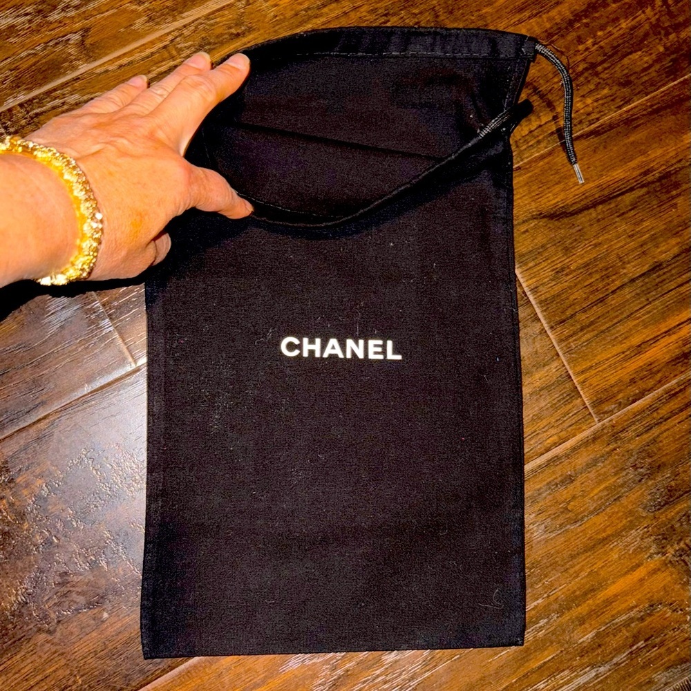 🖤 Chanel Black Tall Dust Bag - Picture 4 of 4